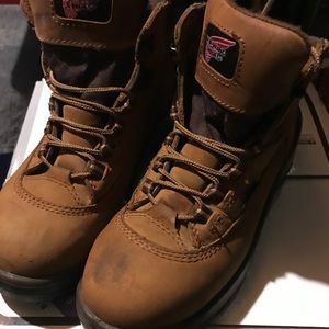 Red wing steel toes boots